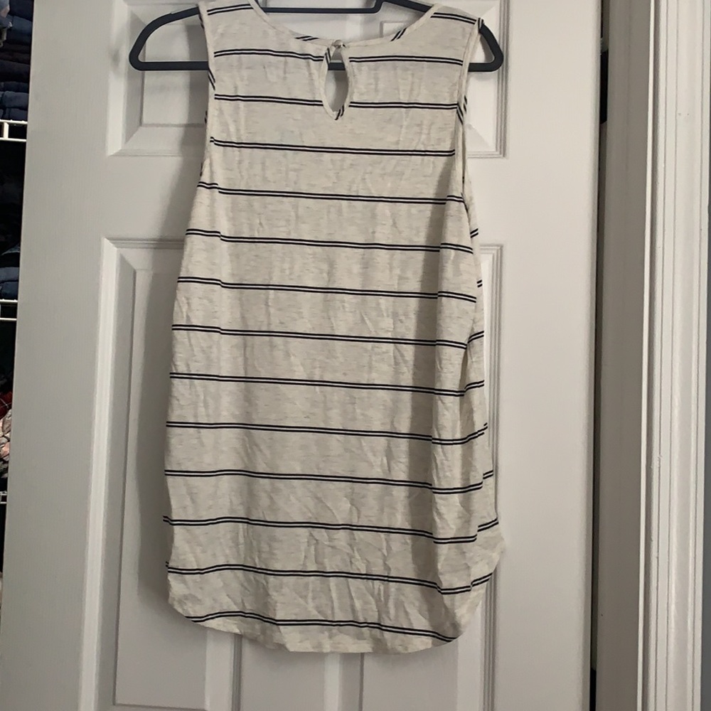 Tank top - Picture 2 of 3